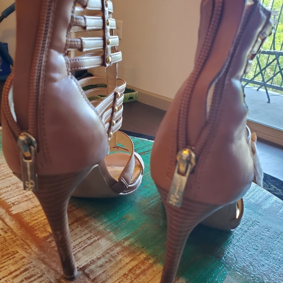 Shoes heels - Picture 4 of 6